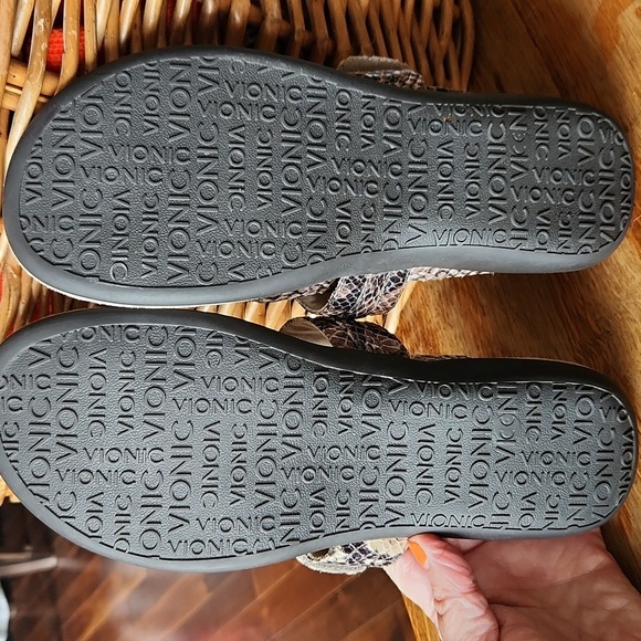 Vionic Jaya Strappy Faux Python Buckle Accent Slide Sandals sz 9 - Picture 9 of 16